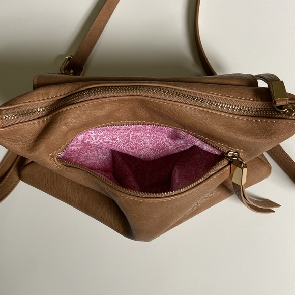 Shiraleah Jesse Crossbody Clutch, Sand - Picture 3 of 9